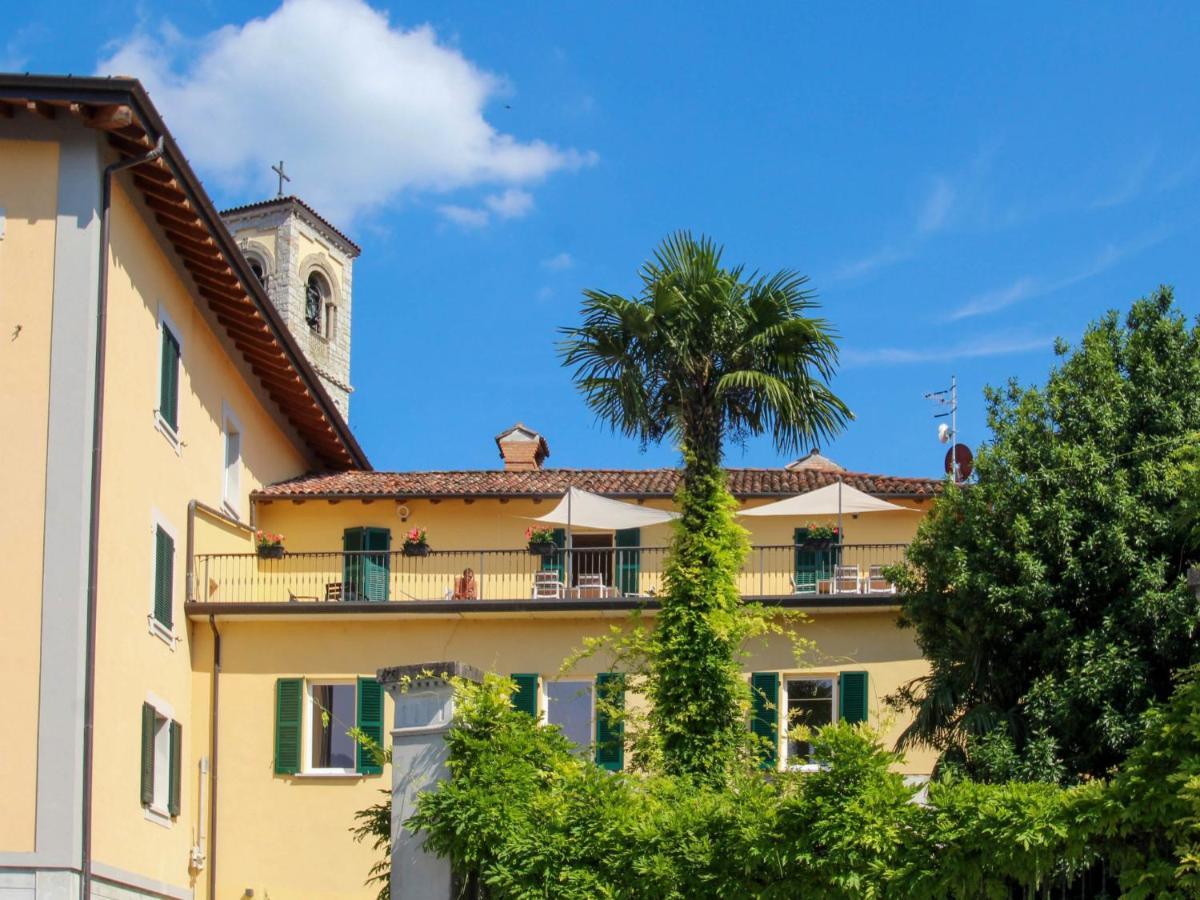 Apartment Verde By Interhome Porto Valtravaglia Eksteriør billede