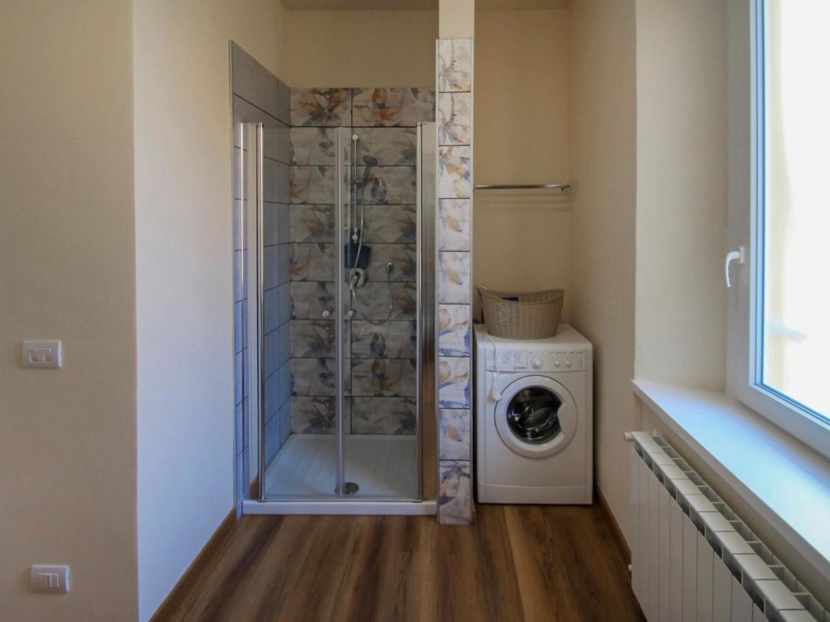 Apartment Verde By Interhome Porto Valtravaglia Eksteriør billede