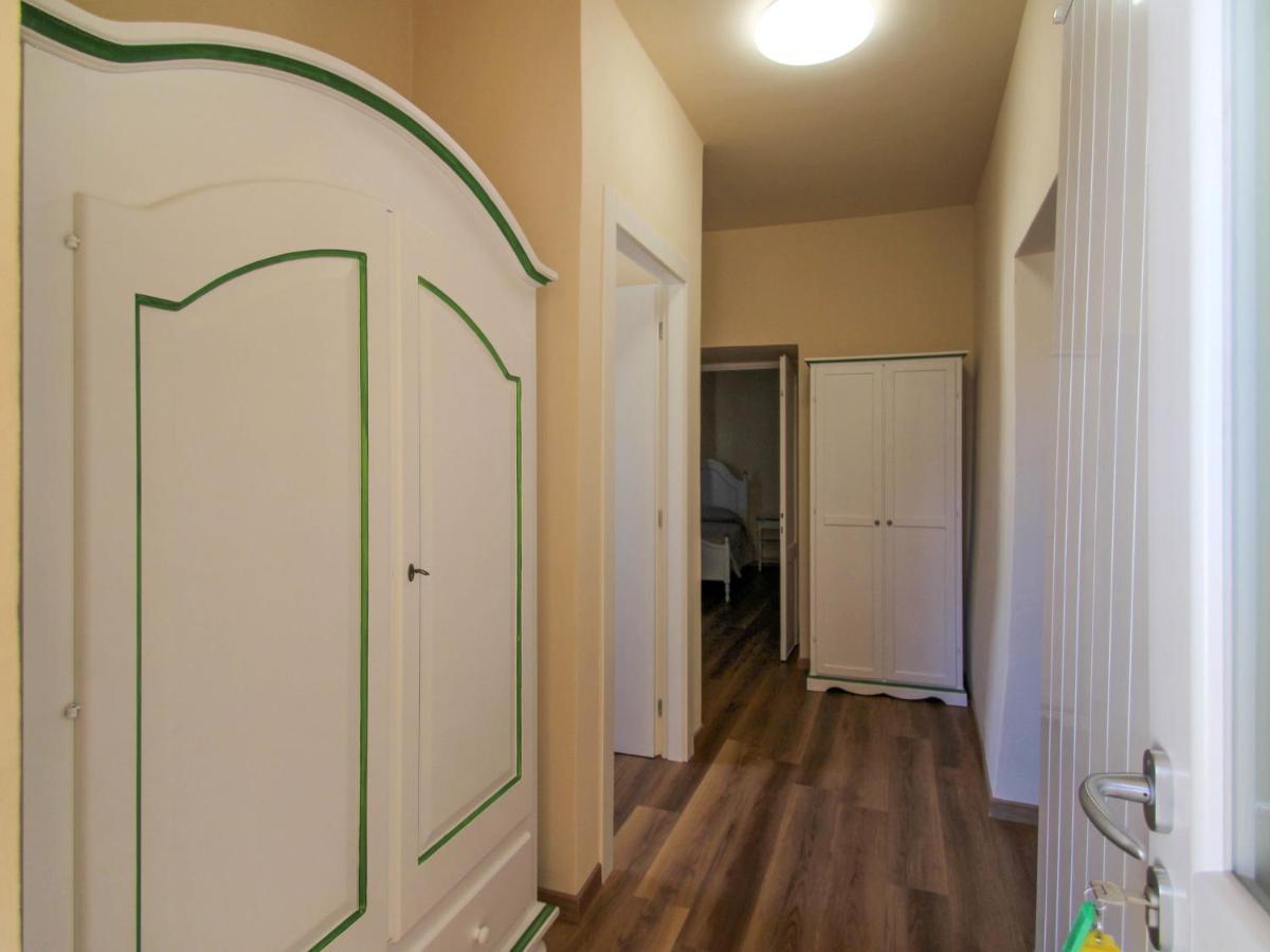 Apartment Verde By Interhome Porto Valtravaglia Eksteriør billede